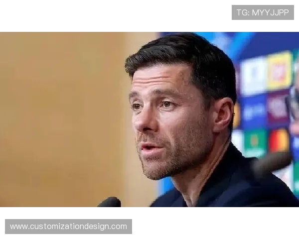 小法谈教练不公阿隆索称赞帕斯表现引发热议